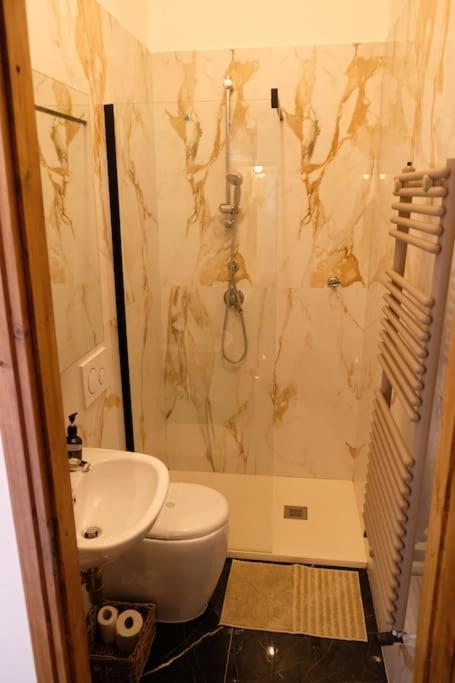 Romantic Suite Pisa Exteriör bild